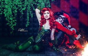 harley-quinn-and-poison-ivy-650x421